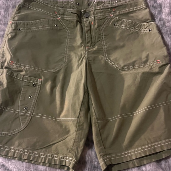 Title Nine Green Athletic Shorts with Durable Stitching - Picture 2 of 5